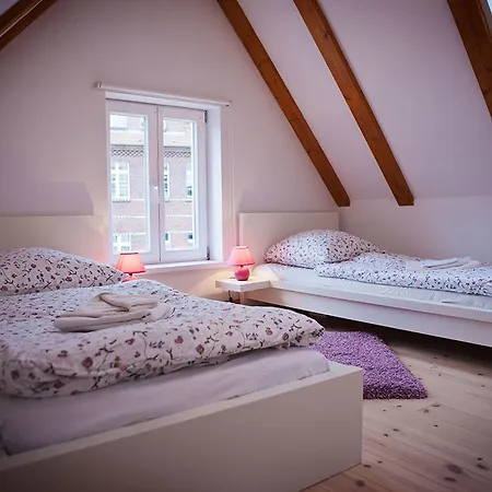Ferienwohnungen Und Ferienhaeuser Gohr Stralsund Buitenkant foto