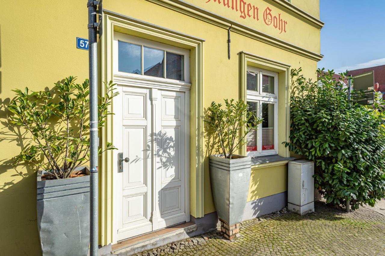 Apartment Und Ferienhaeuser Gohr Stralsund