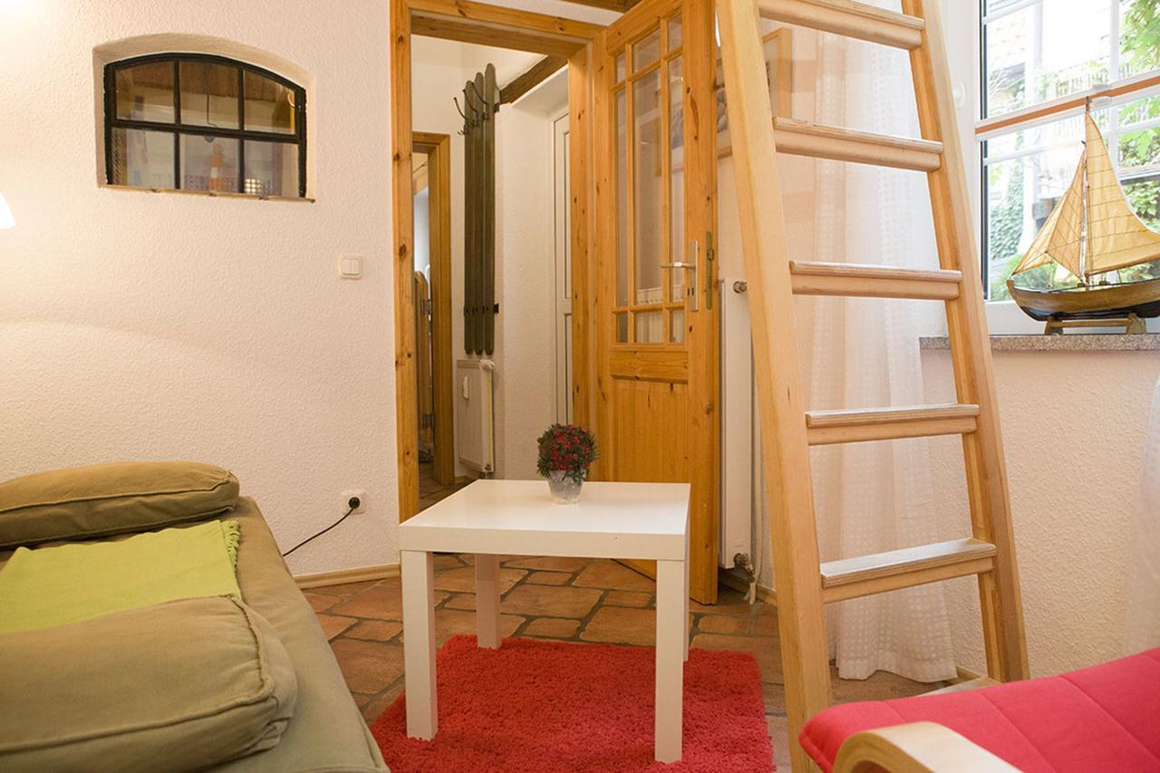Apartment Und Ferienhaeuser Gohr Stralsund